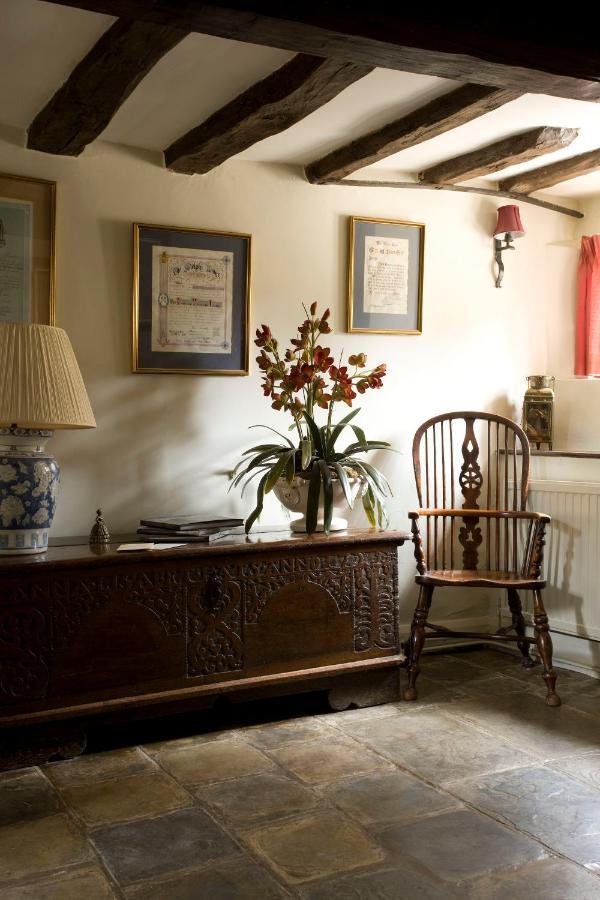 The Old Manor House Bed & Breakfast Halford  Екстериор снимка
